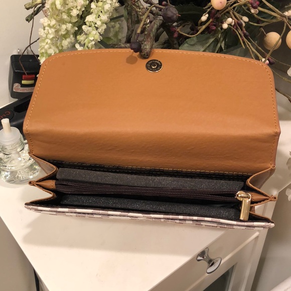 Mik Young wallet - Picture 3 of 3